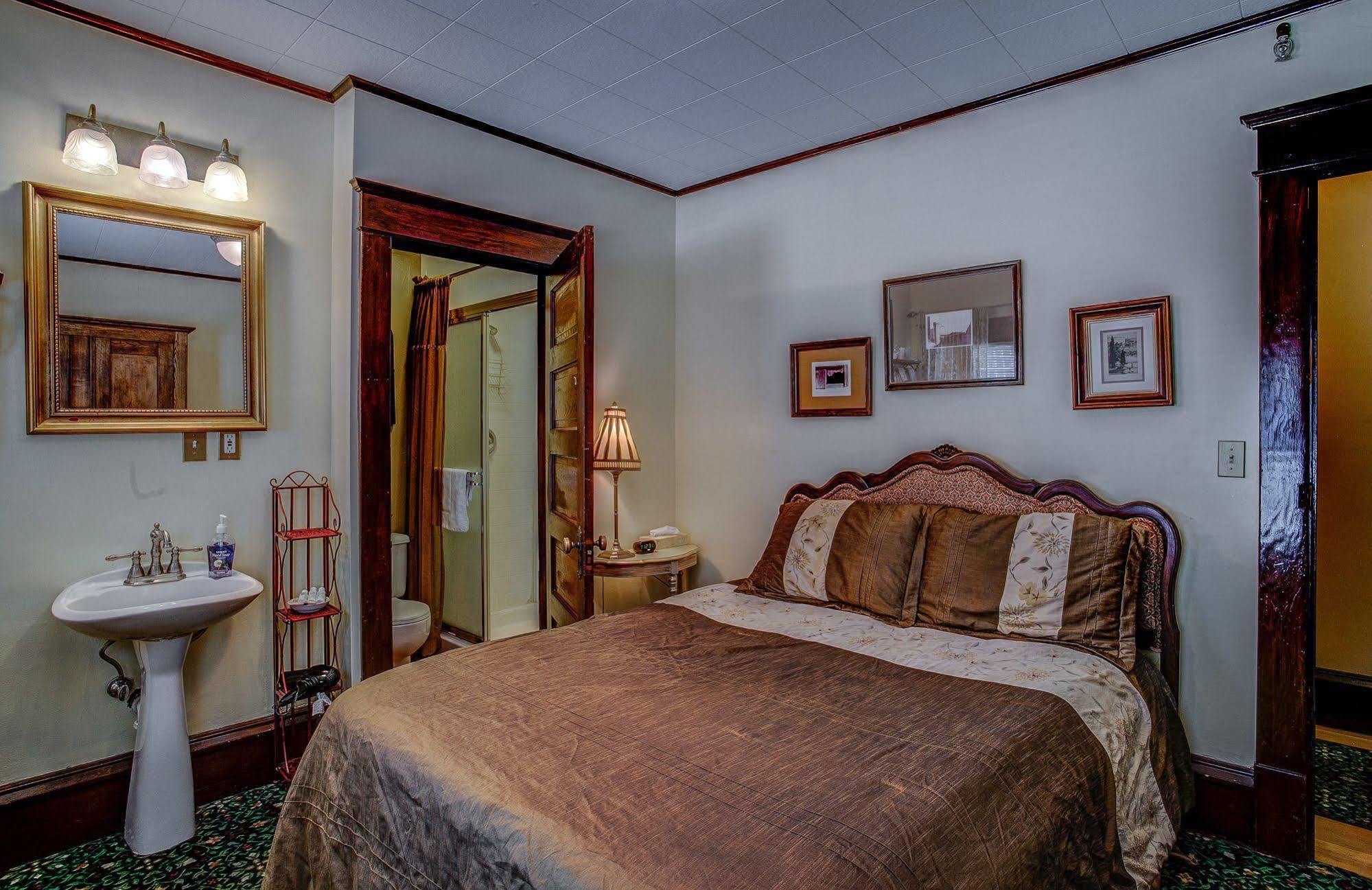 Greenbriar Inn 科达伦 外观 照片