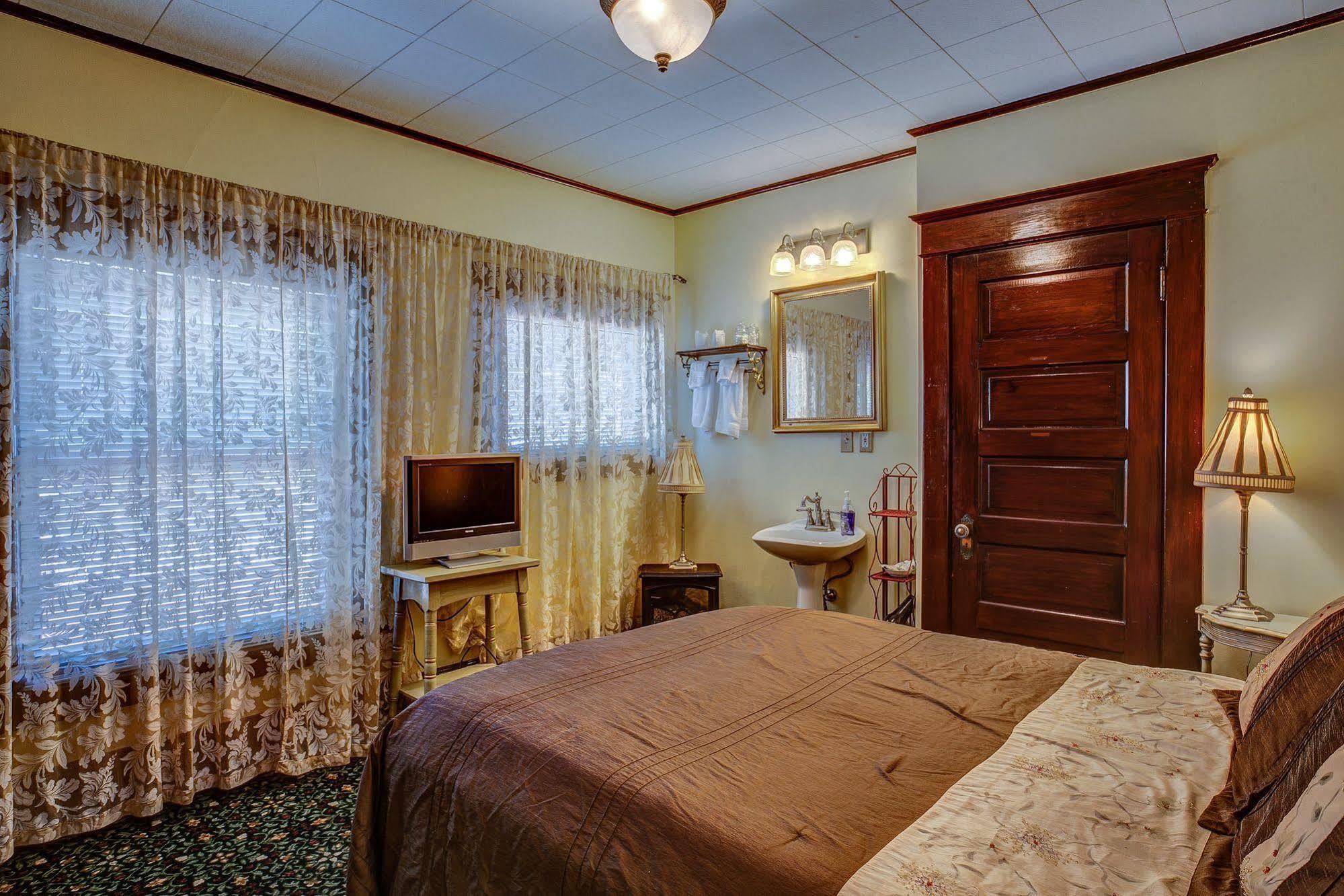 Greenbriar Inn 科达伦 外观 照片
