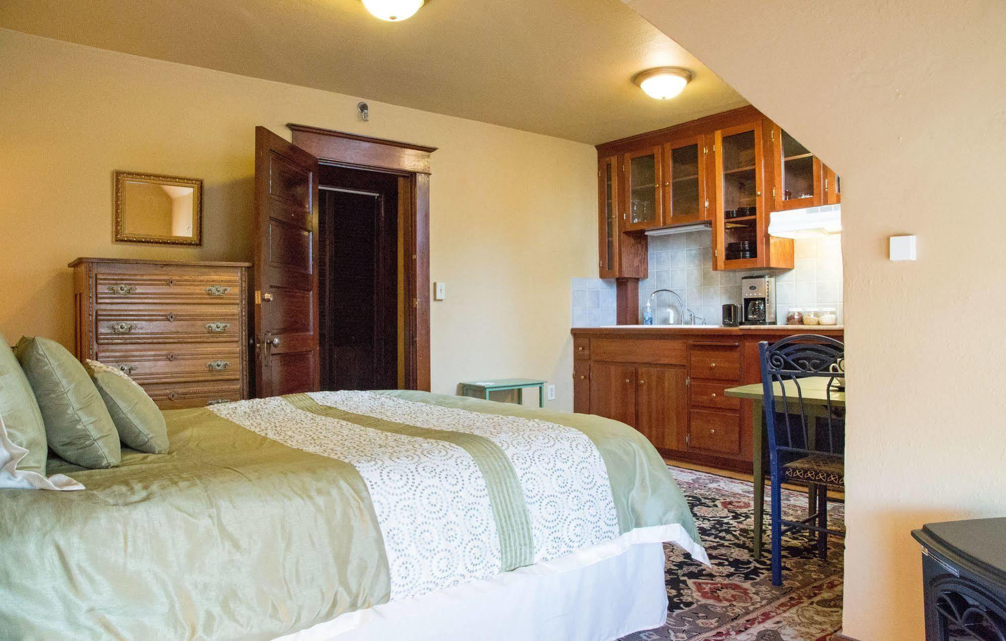 Greenbriar Inn 科达伦 外观 照片