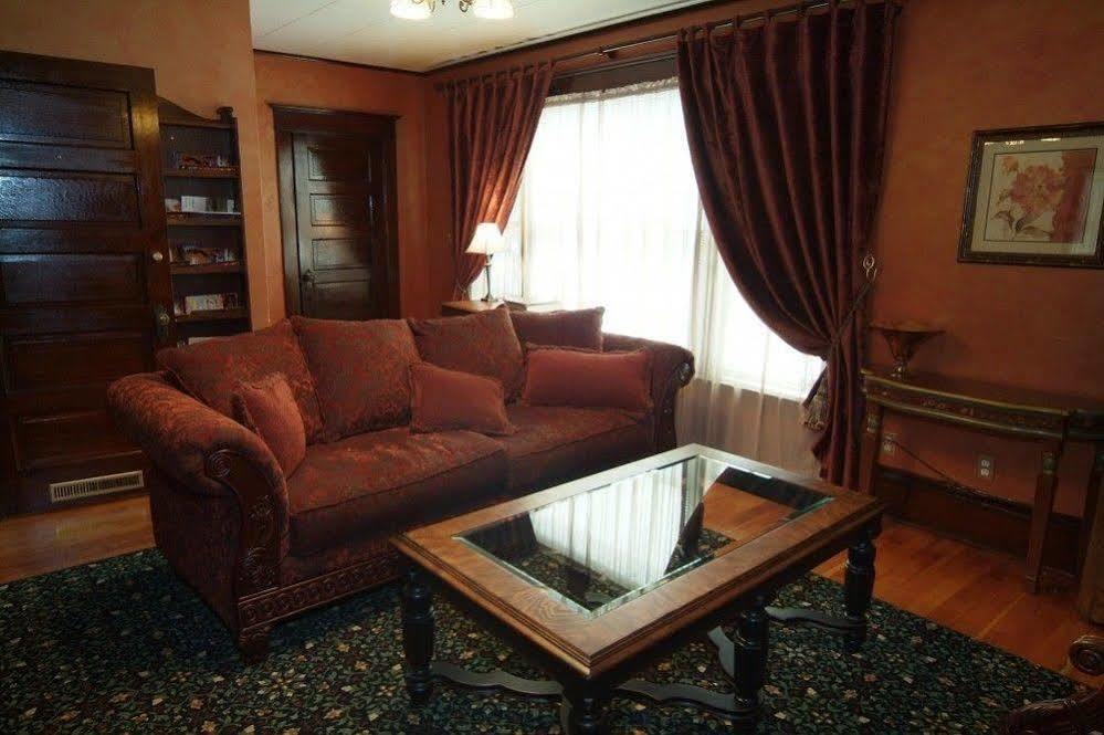 Greenbriar Inn 科达伦 外观 照片